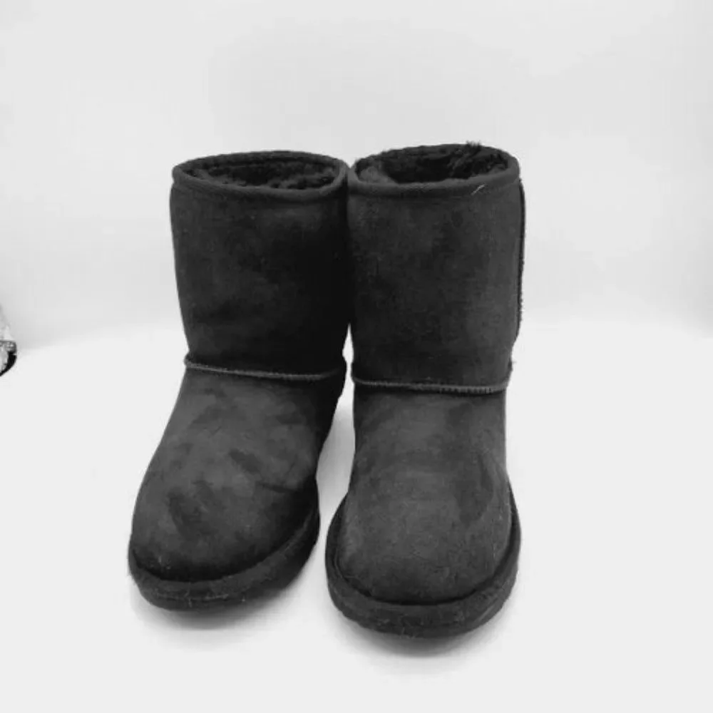 UGG Girls Black Slip On‎ Round Toe Winter Boots